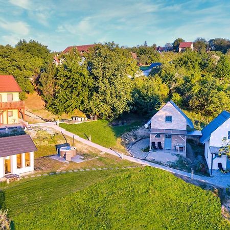 Borarium Vendeghazak - Zenit Haz Hotel Pazmand Exterior foto